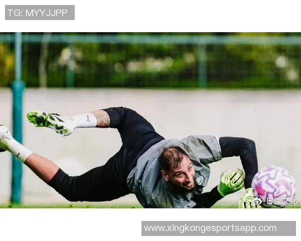 瓜帅谈罗德里训练状态多纳鲁马与特拉福德互学提升 瓜帅谈罗德里训练状态多纳鲁马与特拉福德互学提升