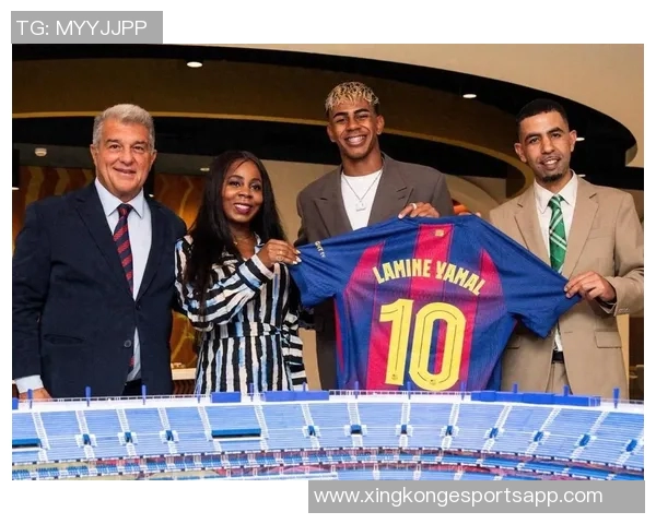 梅西与亚马尔搭档的幻想画面令人心潮澎湃期待未来的精彩瞬间