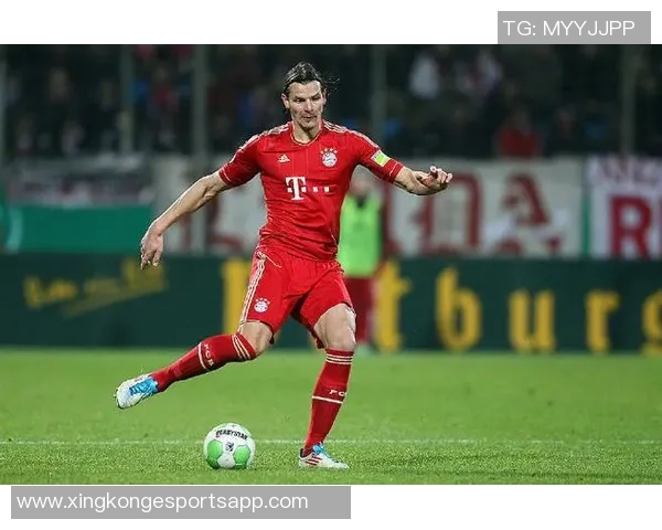 范比滕称赞拜仁阵容实力强大德甲冠军几乎在握