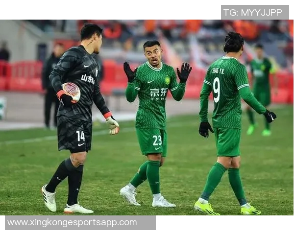 国安泰山双双取胜锁定联赛第四第五名争夺战尘埃落定