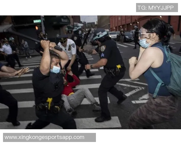 华盛顿称赞弗拉格的成长与决策能力展现出他日益成熟的领导风范 华盛顿称赞弗拉格的成长与决策能力展现出他日益成熟的领导风范