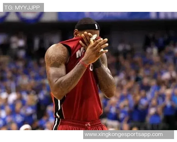 詹姆斯谈比赛失利：一度领先11分却因失误错失扩大优势机会